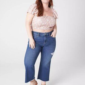 Lane Bryant Jeans Women's 26 Raw Hem Distressed Mid-Rise Cropped Flare